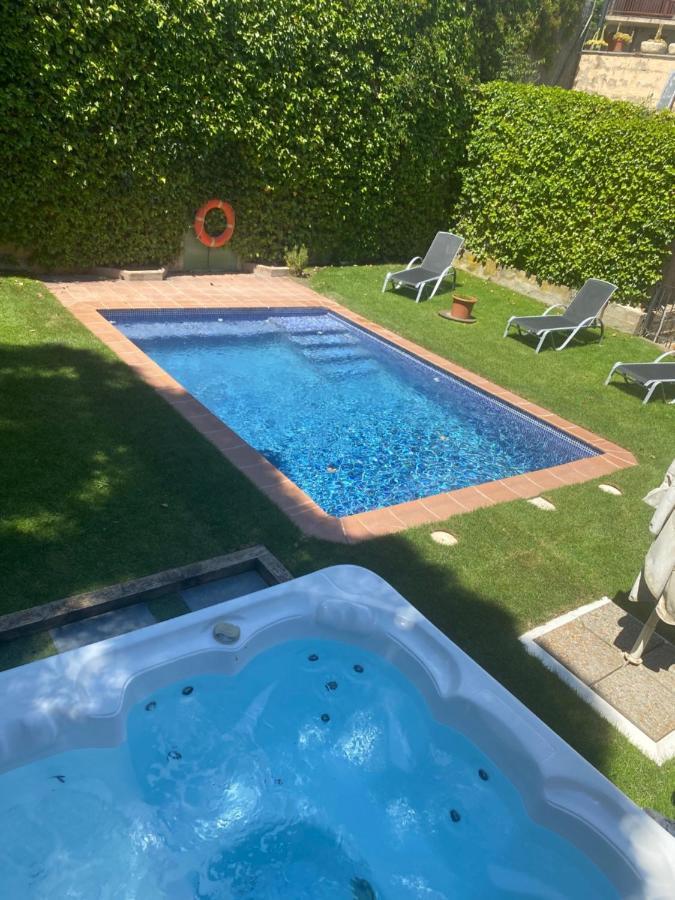Hotel Esquirol (Adults Only) Llivia Exterior foto