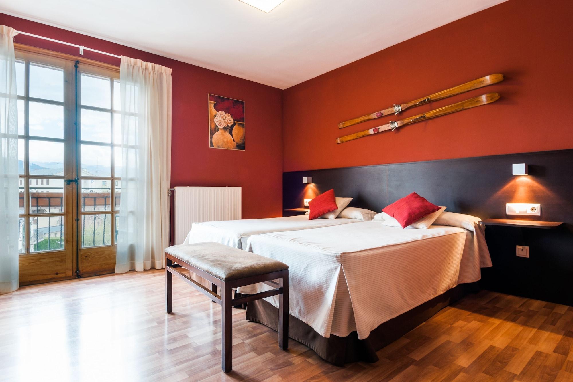 Hotel Esquirol (Adults Only) Llivia Exterior foto