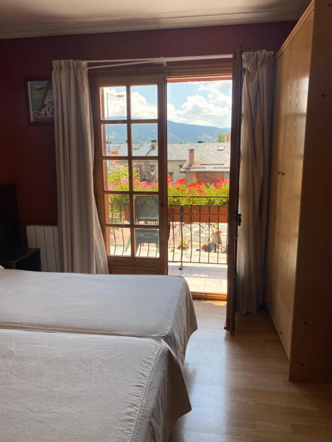 Hotel Esquirol (Adults Only) Llivia Exterior foto