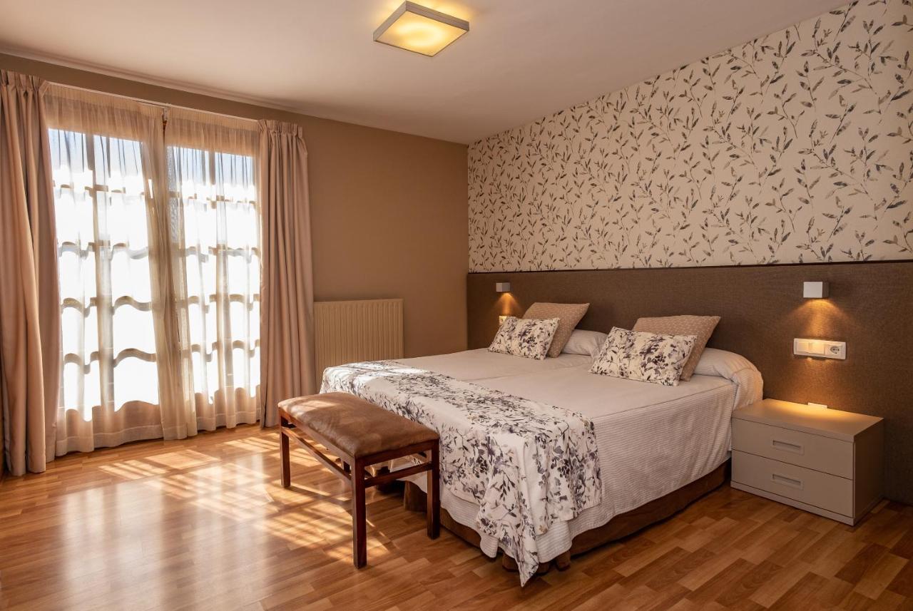 Hotel Esquirol (Adults Only) Llivia Exterior foto