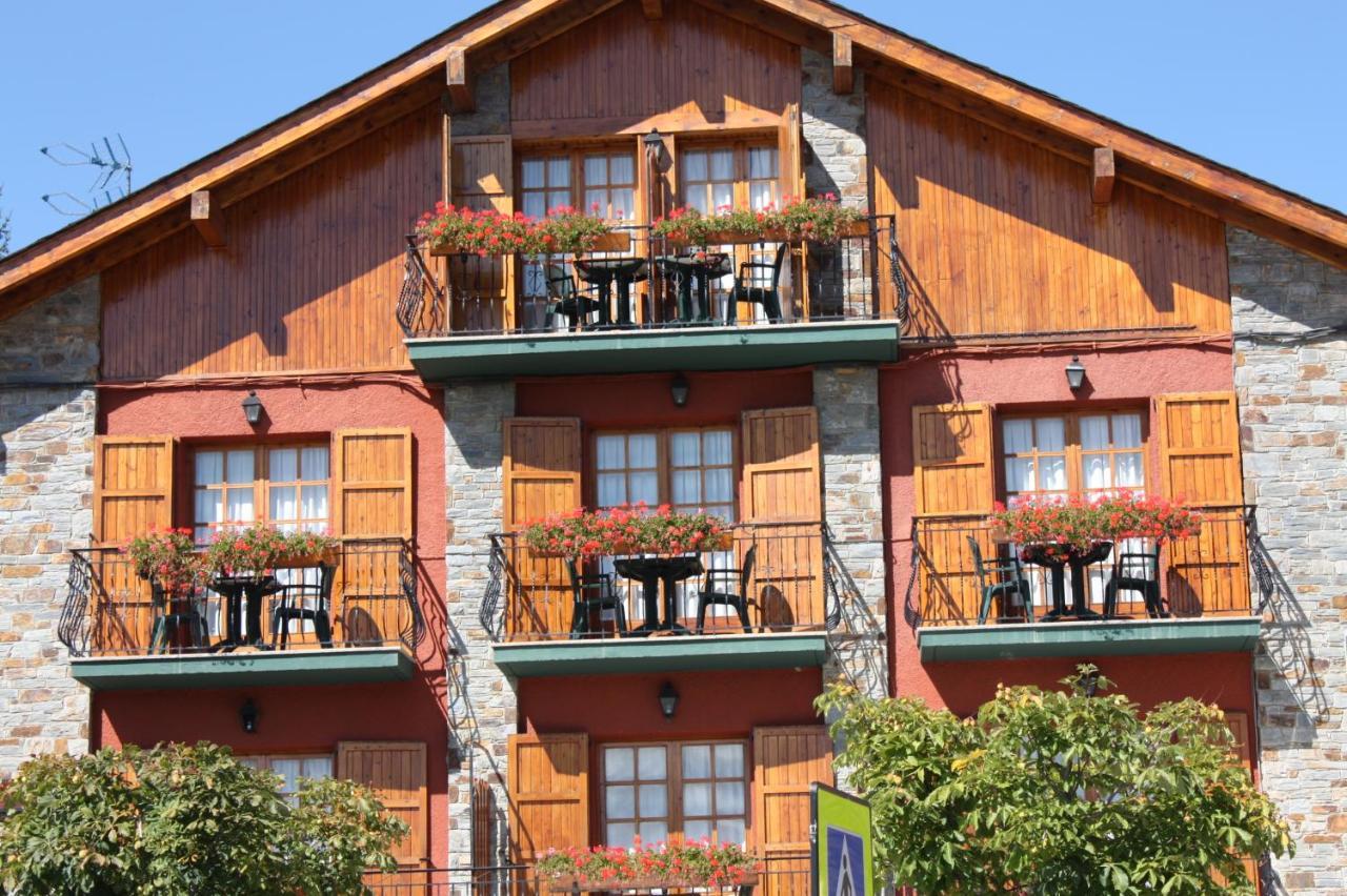 Hotel Esquirol (Adults Only) Llivia Exterior foto